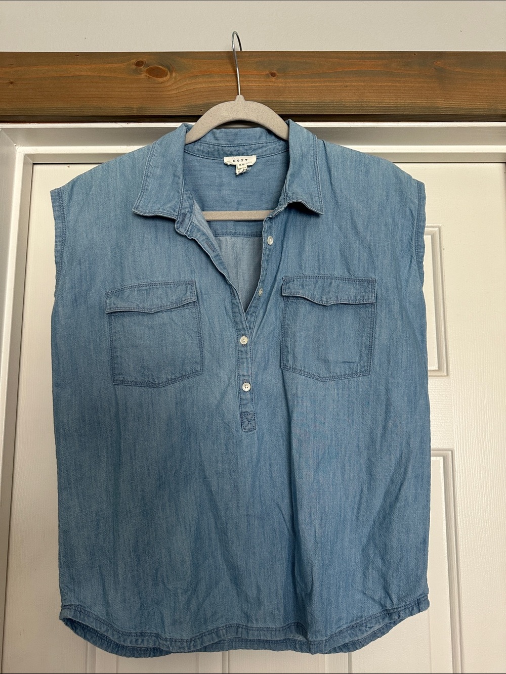 Soft Joie Light Blue Sleeveless Denim Button-Front Shirt
